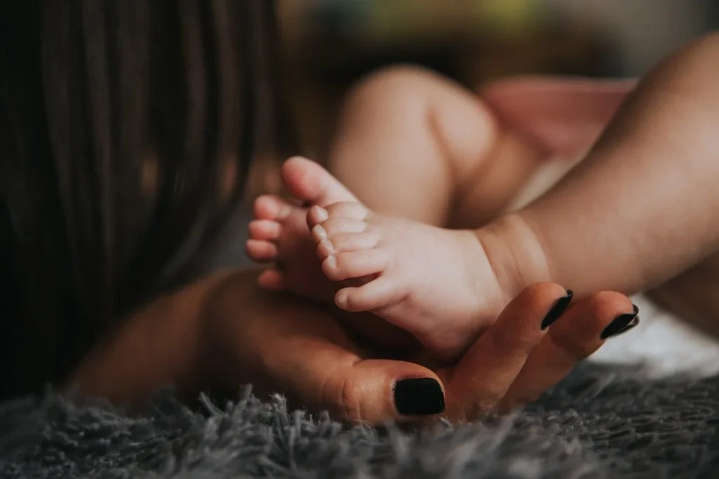 ¿Por qué es importante elegir calzado respetuoso para bebés?